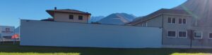 Stabilimento tra le montagne
